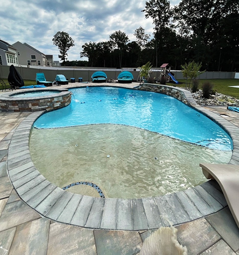 Del Val Pools and Spas